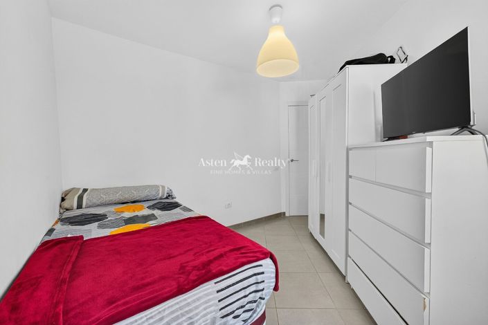 Image No.9-2 Bed Flat for sale