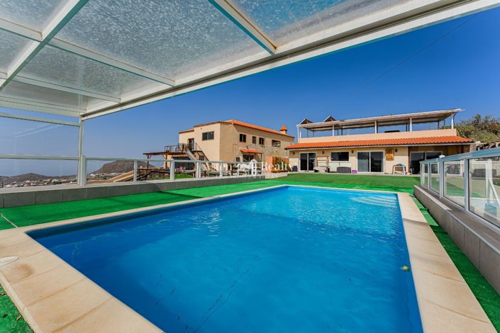 Image No.3-6 Bed Villa for sale