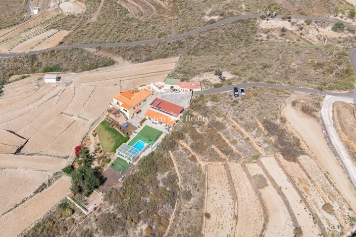 Image No.40-6 Bed Villa for sale
