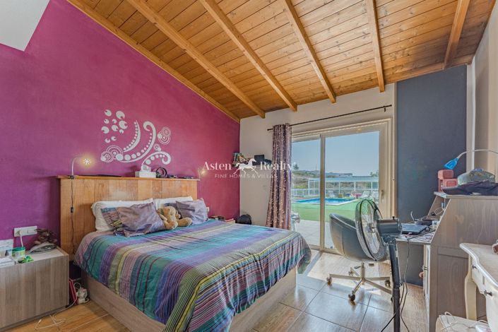Image No.55-6 Bed Villa for sale