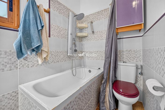 Image No.13-5 Bed House for sale
