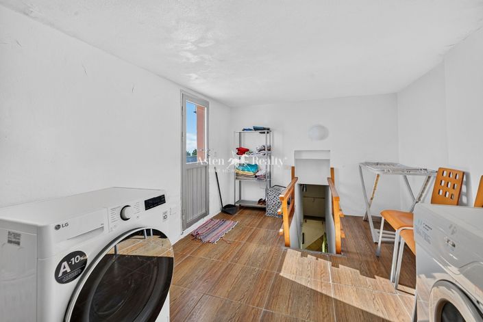 Image No.22-5 Bed House for sale