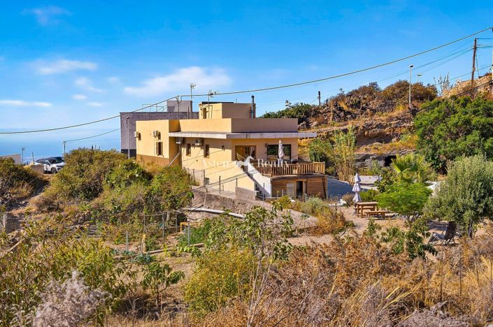 Image No.38-5 Bed House for sale