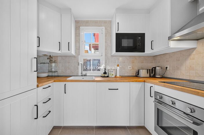 Image No.21-3 Bed House for sale