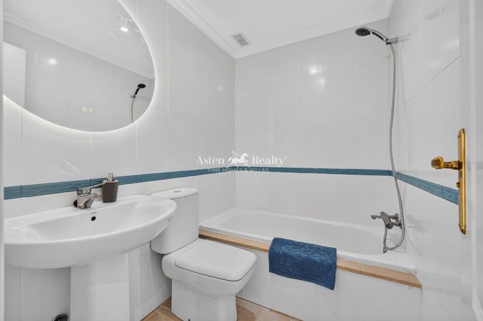 Image No.37-3 Bed House for sale
