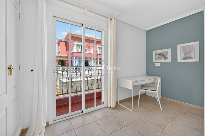 Image No.40-3 Bed House for sale