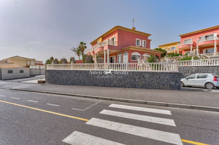 Image No.45-3 Bed House for sale