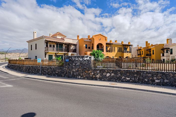 Image No.2-3 Bed House for sale