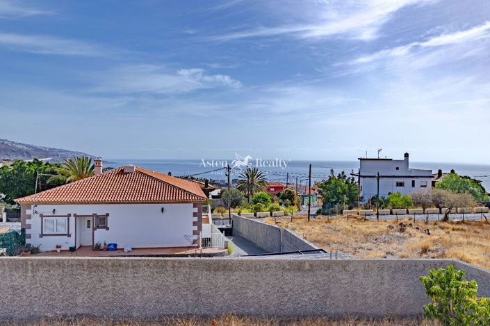 Image No.10-4 Bed Villa for sale