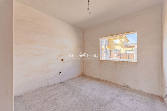 Image No.20-4 Bed Villa for sale