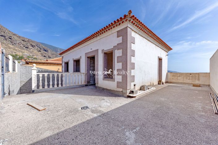 Image No.4-4 Bed Villa for sale