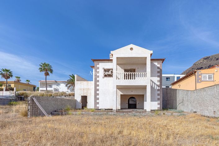 Image No.8-4 Bed Villa for sale