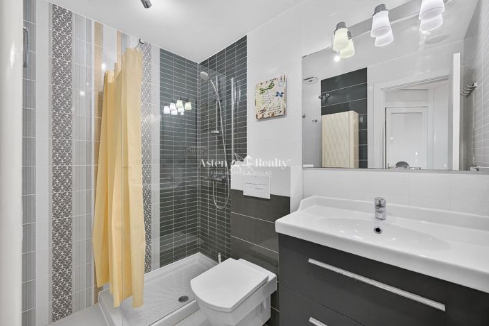 Image No.9-1 Bed Penthouse for sale