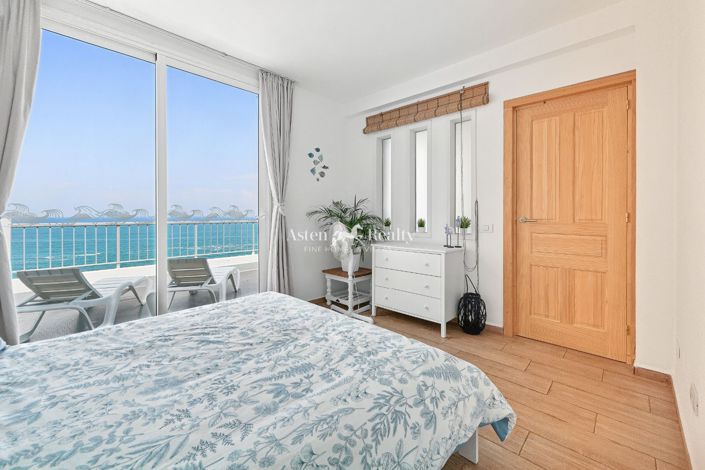 Image No.15-4 Bed Penthouse for sale