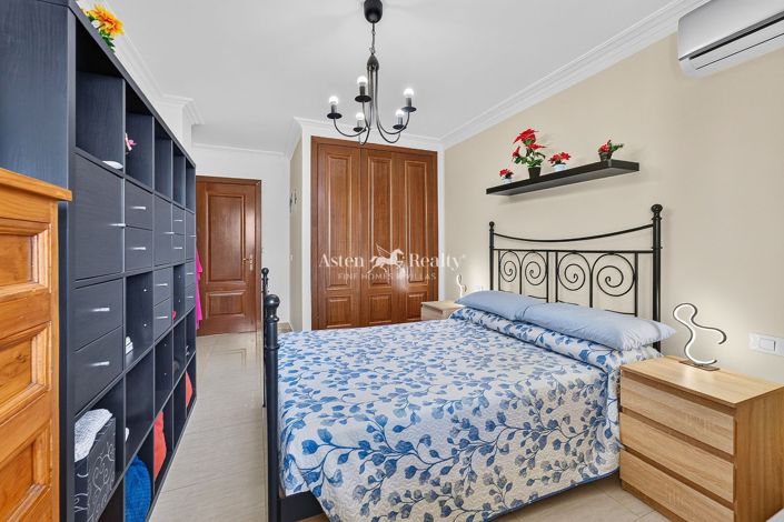 Image No.11-2 Bed Flat for sale