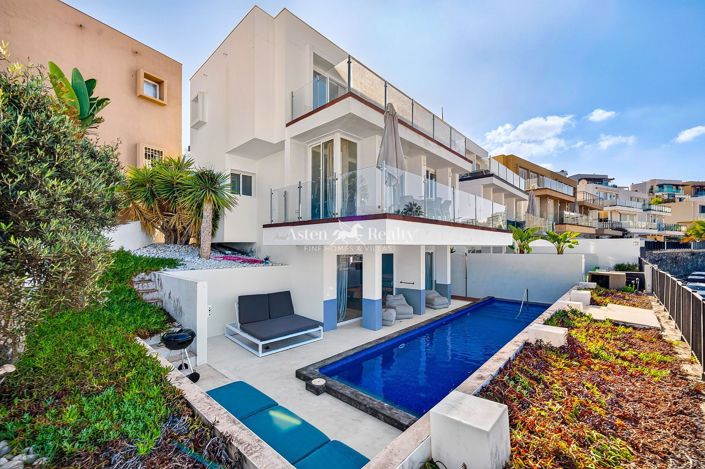 Image No.2-3 Bed Villa for sale