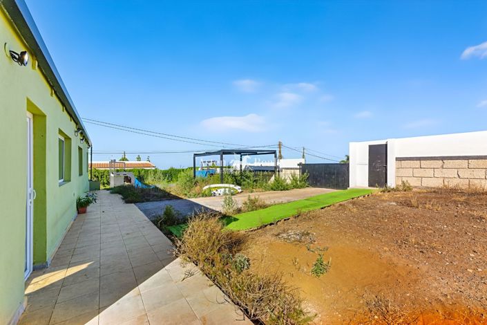 Image No.20-3 Bed House for sale
