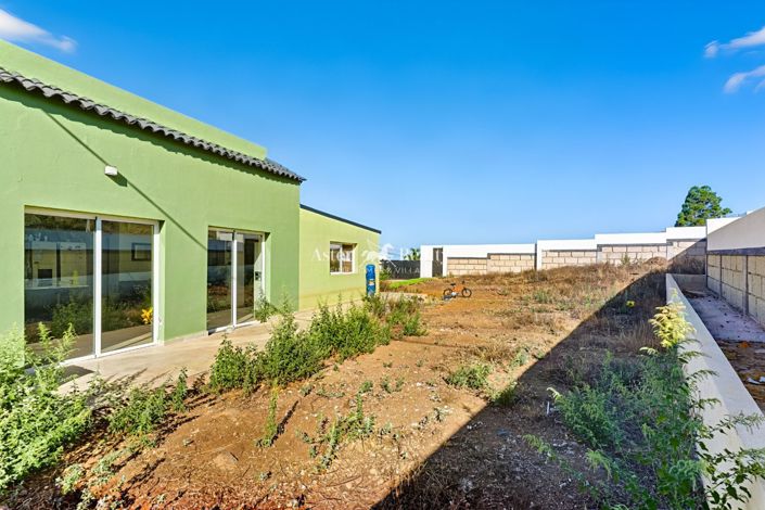 Image No.23-3 Bed House for sale