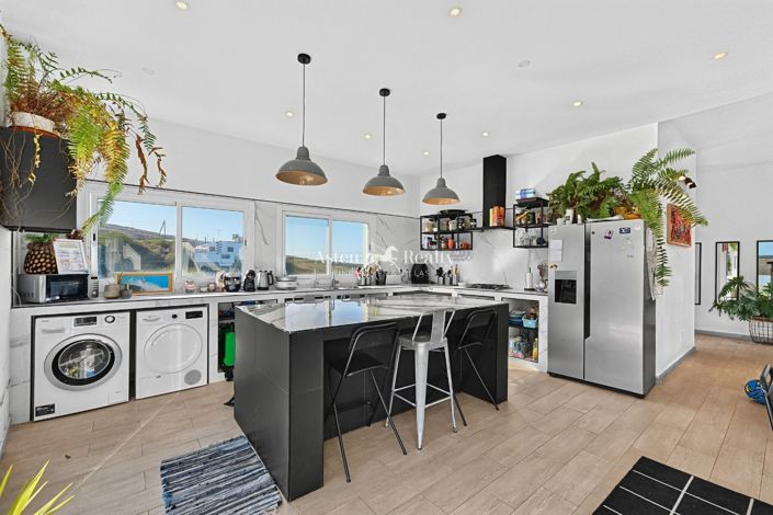 Image No.6-3 Bed House for sale