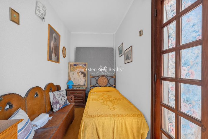 Image No.11-3 Bed Flat for sale