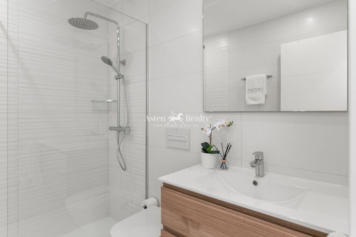 Image No.18-2 Bed Apartment for sale
