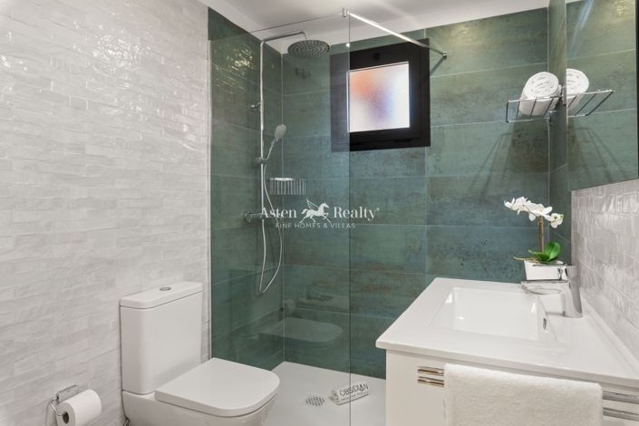 Image No.22-2 Bed Apartment for sale