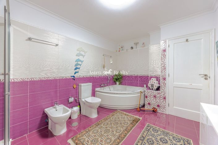 Image No.17-3 Bed House for sale