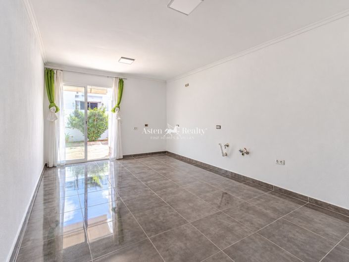 Image No.23-3 Bed House for sale