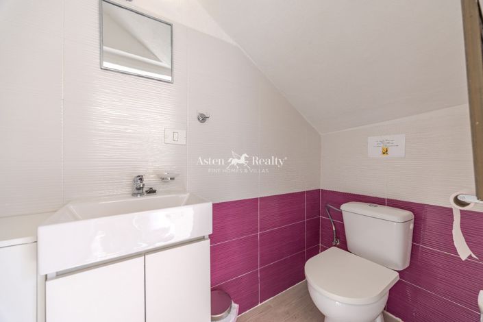 Image No.28-3 Bed House for sale