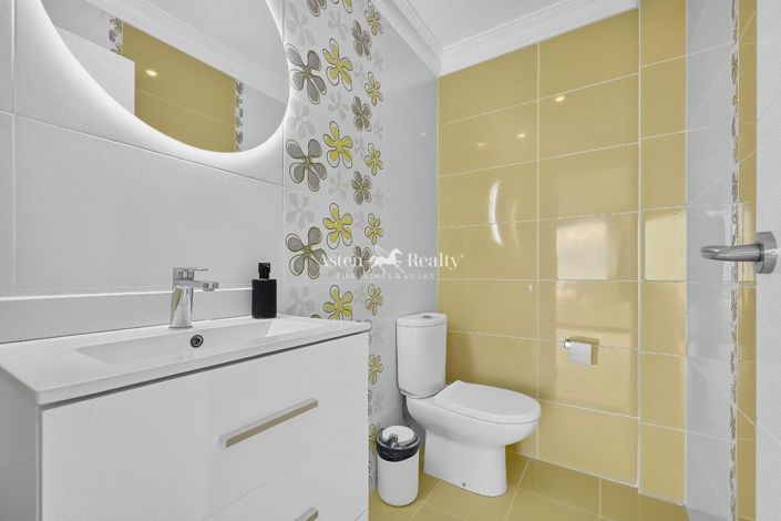 Image No.17-3 Bed Villa for sale