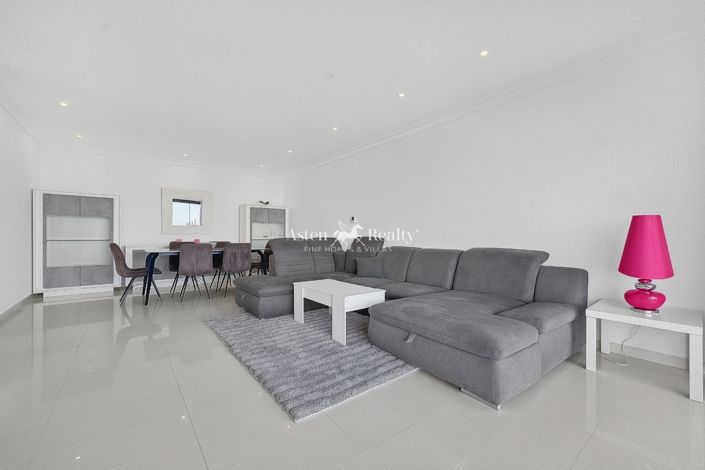 Image No.20-3 Bed Villa for sale