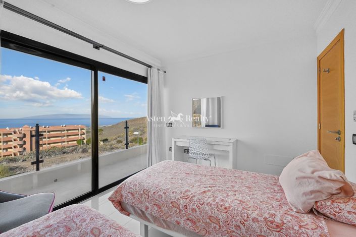 Image No.33-3 Bed Villa for sale