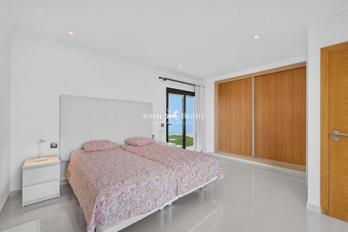 Image No.39-3 Bed Villa for sale
