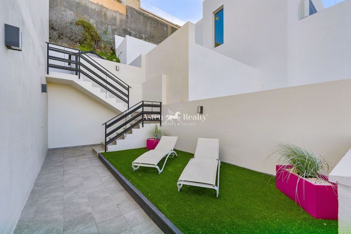 Image No.6-3 Bed Villa for sale