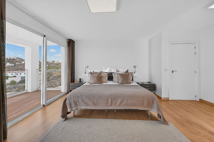 Image No.18-5 Bed Villa for sale