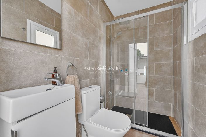 Image No.33-5 Bed Villa for sale