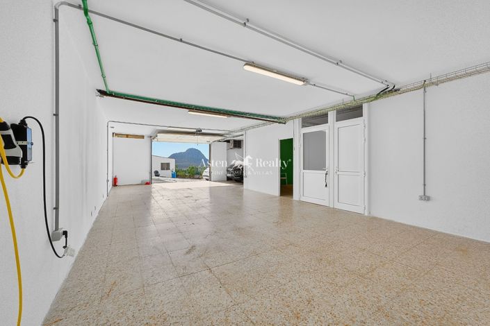 Image No.38-5 Bed Villa for sale