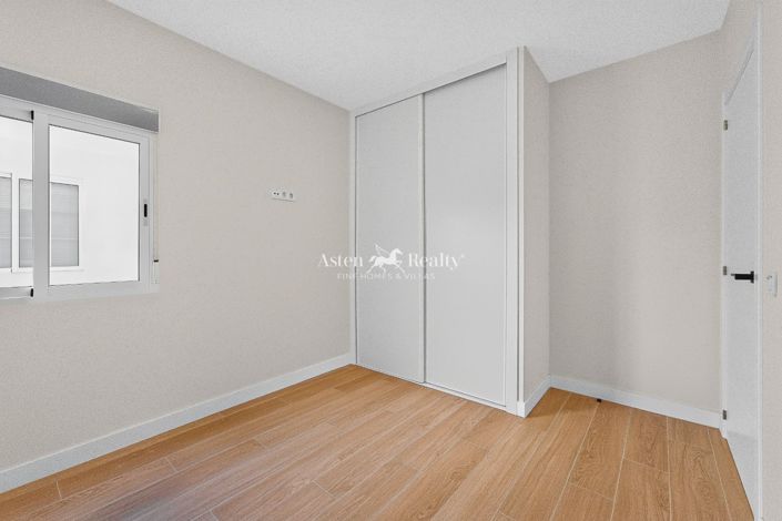 Image No.9-Appartement de 2 chambres à vendre