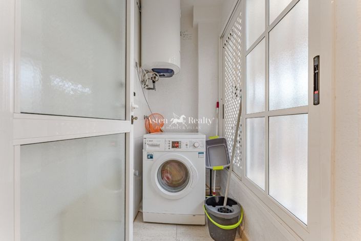 Image No.8-3 Bed Flat for sale