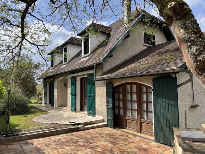 Image No.1-4 Bed House for sale