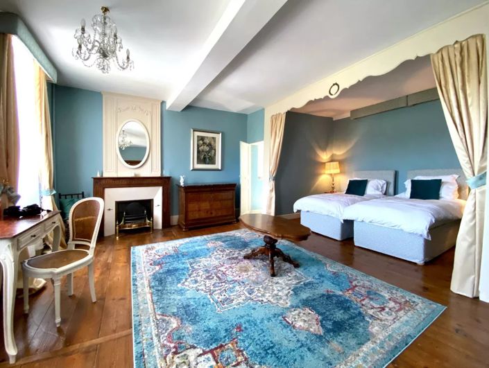 Image No.15-8 Bed Chateaux for sale