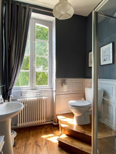 Image No.21-8 Bed Chateaux for sale