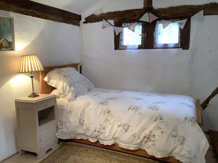 Image No.24-8 Bed Chateaux for sale