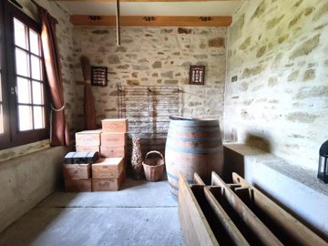 81f8ac13dad01fef15b61f45bdfae85a4a7c93beb5192