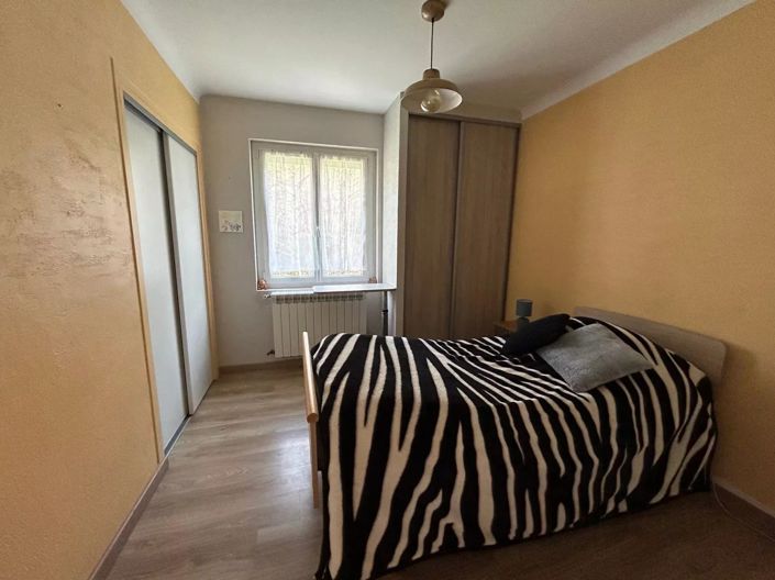 Image No.6-3 Bed House for sale