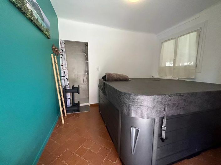 Image No.9-3 Bed House for sale