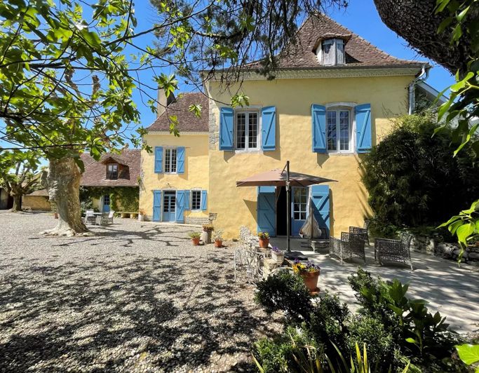 Image No.1-4 Bed House for sale