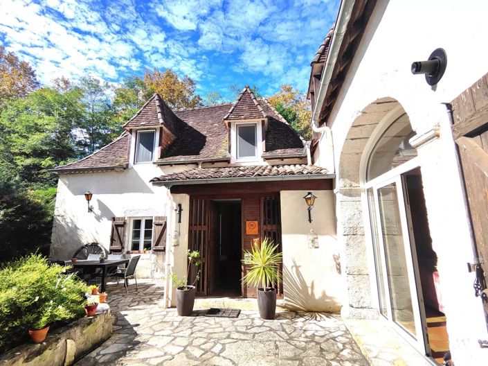 Image No.1-7 Bed House for sale