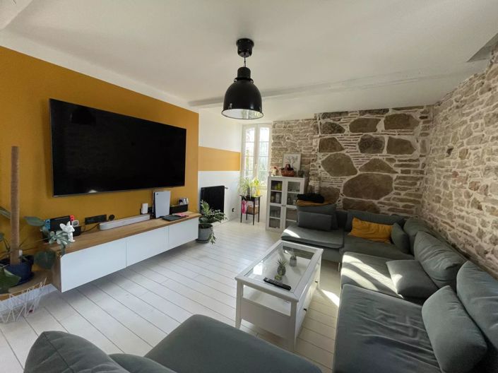 Image No.3-4 Bed House for sale