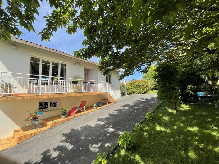 Image No.1-3 Bed House for sale